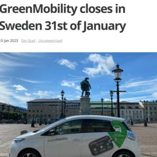 I dag er en dårlig dag. 

Siden august 2020 har vi, i familien, ikke haft en familiebil. I stedet anvender vi delebiler. Lejebiler. 

Starten gav en del modstand i familien, men når man primært bevæger sig i store byer med delebiler er det nemt. Man henter bilen rundt om hjørnet, kører hvor man skal og parkerer bilen og tager en ny hjem, hvis man har behov for det. 

De fleste private biler anvendes få timer om dagen, så i forhold til bæredygtighed giver det rigtig god mening. Man slipper for vinterdæk, reparationer, olieskift etc. Det er nemmere. 

En lejebil på gomore for en hel dag kan lejes fra 200 kroner pr. dag, inklusiv 200 km. Disse biler står overalt. VolvoOnDemand tilbyder biler for 1000 kroner for tre dage. Spritnye biler. 

Men... Nu lukker Greenmobility i Sverige. Greenmobility har været fantastisk da de både findes i Sverige og i Danmark. Så man kan køre på samme app i begge lande., men nu er det slut i Sverige. Man betaler for minut man anvender bilen. Ofte er det måske 10-15 minutter.

Jeg forstår godt at de lukker. Jeg har selv haft en Greenmobility bil parkeret i indkørslen i to dage. Uden at den blev lejet ud. Aktionærerne i GreenMobility har ikke haft det sjovt. 

Det er en svær forretning. Det er nemlig svært at ændre adfærd og derfor vil de fleste have deres egen bil. Også selvom det er dyrere og mere besværligt. 

Det koster 49 kroner at køre en Greenmobility i lufthavnen og parkere den der. Lige overfor T3, 3 minutters gang fra Terminalen. Men de fleste foretrækker at køre i egen bil og parkere den på T18, som ligger tæt på Dragør fort...

Nu er familiesituationen kritisk. Den tidligere modstand mod Greenmobility er nu vendt til at det er surt at de lukker. 

Vi skal finde en ny løsning for familiebil, særligt i Sverige. København og Århus er stadig Greenmobility land. Meget gerne uden selv at skulle købe bil eller lease bil. 

Gode ideer modtages gerne,

#greenmobility #delebil #bæredygtighed #Operationsmanagement #easylife #learnyc #peternordgaard